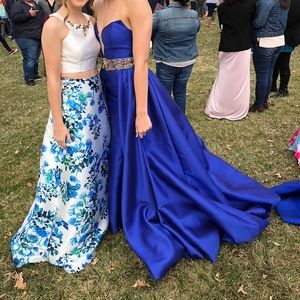 Mac duggal prom dress